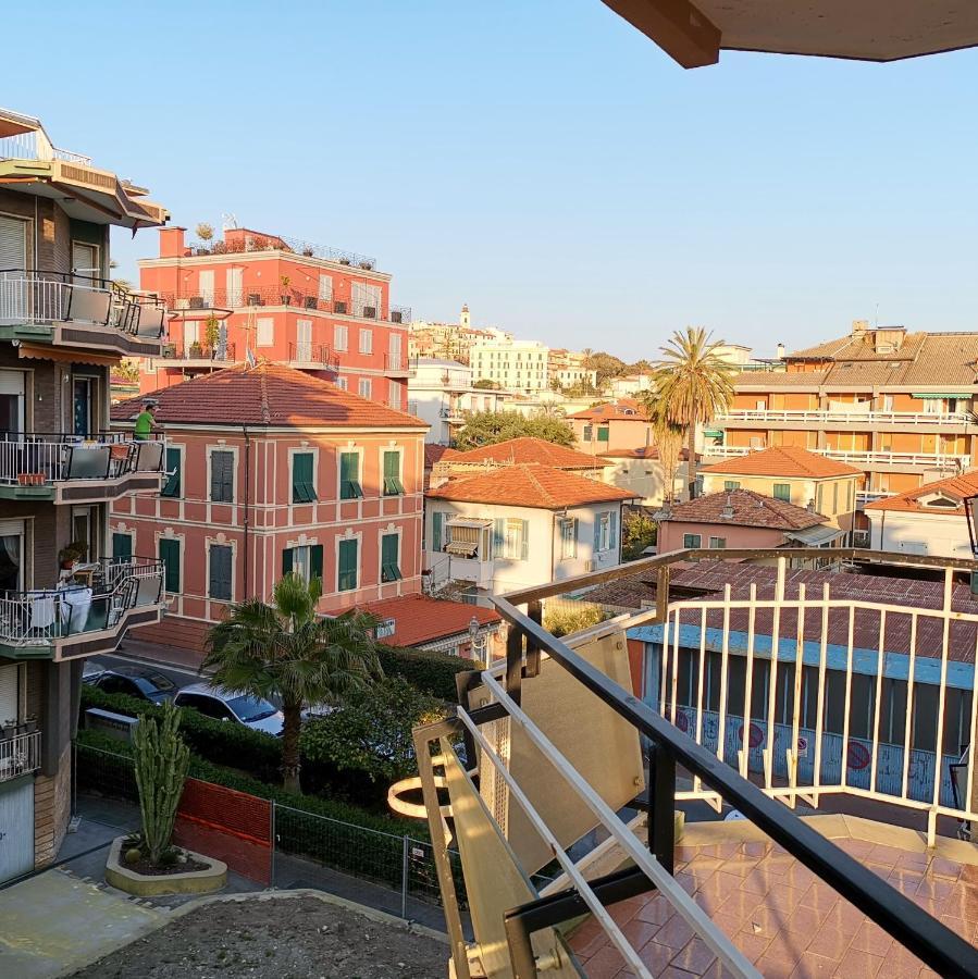 Casa Margherita, Centrale A Due Passi Dal Mare Bordighera Εξωτερικό φωτογραφία